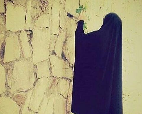 عکس دختر چادری از نیم رخ