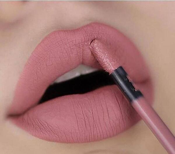 عکس لب کالباسی