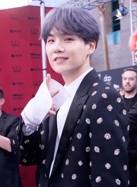 عکس های شوگا در گروه bts