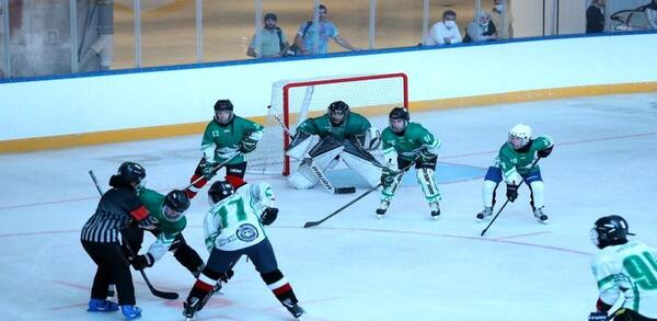 عکس بازی هاکی