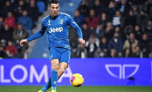 عکس رونالدو فوتبالی
