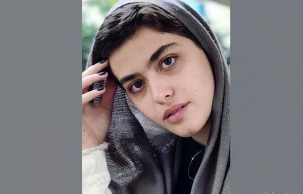عکس ریحانه پارسا بدون گریم