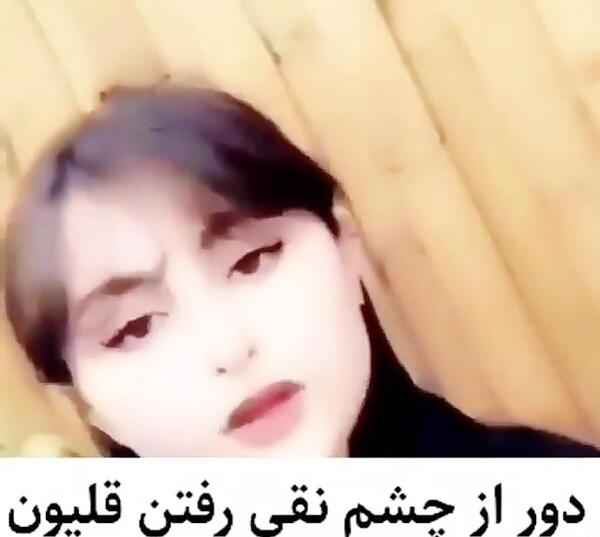 عکس سارا و نیکا در حال قلیان کشیدن