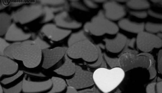 عکس عاشقانه قلب سیاه سفید