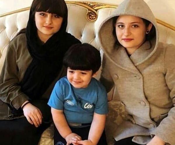 عکس سارا و نیکا در کودکی