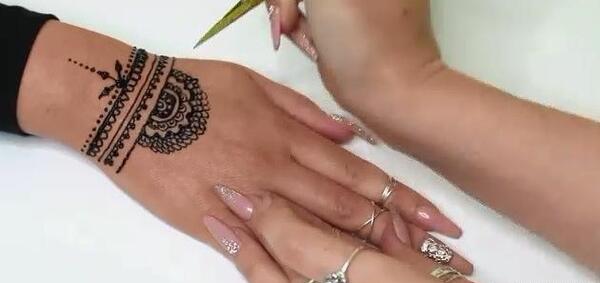 عکس حنای مشکی