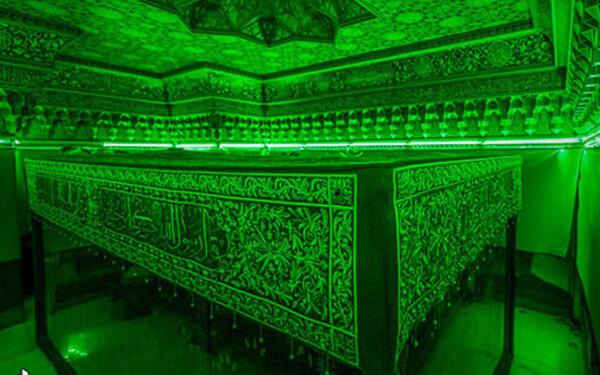عکس از داخل ضریح امام حسین علیه السلام