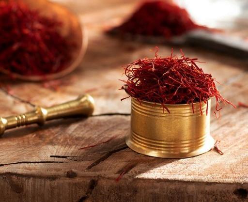 عکس تبلیغاتی زعفران