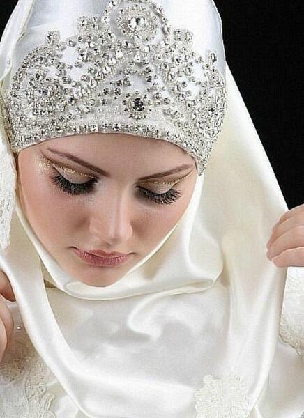 عکس آرایش صورت با حجاب