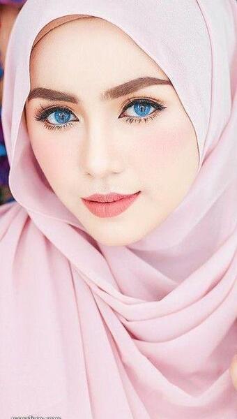 عکس آرایش صورت با حجاب