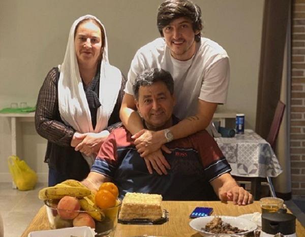 عکس مادر سردار آزمون