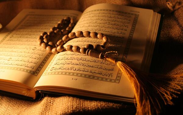 عکس قران کریم و تسبیح