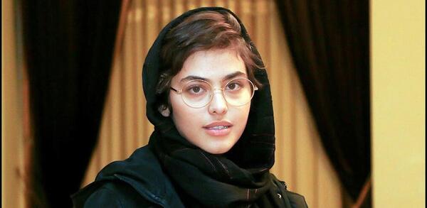 عکس بی آرایش ریحانه پارسا