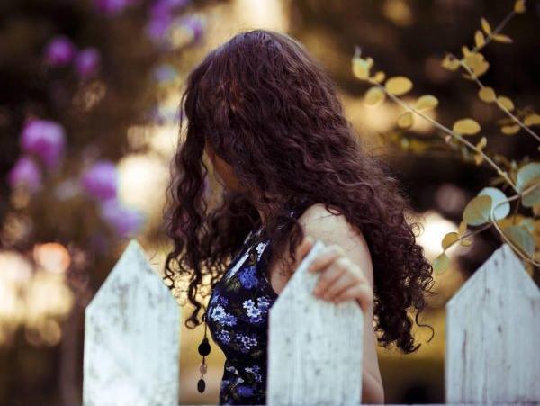 عکس دختر تنها افسرده