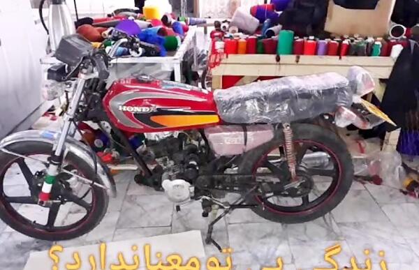 عکس موتور هوندا ۲۰۰