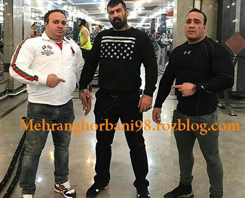 عکس وحید مرادی با رفیقاش
