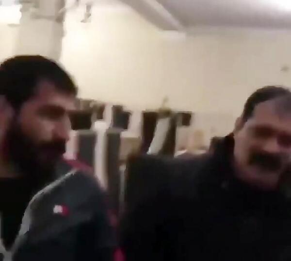 عکس وحید مرادی با رفیقاش