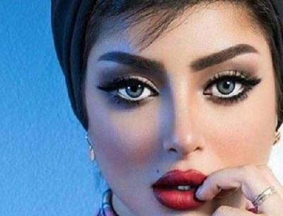عکس زن چشم رنگی