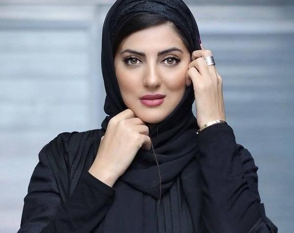 عکس دختر چادری چشم رنگی