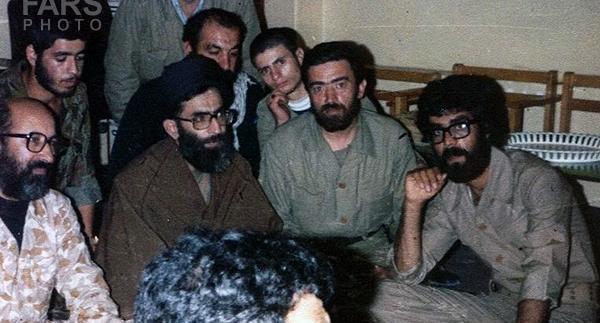 عکس شهید چمران با رهبر