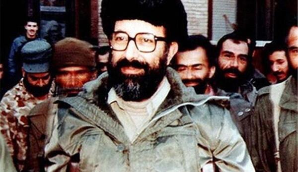 عکس شهید چمران با رهبر