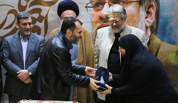 عکس نادر طالب زاده و همسرش