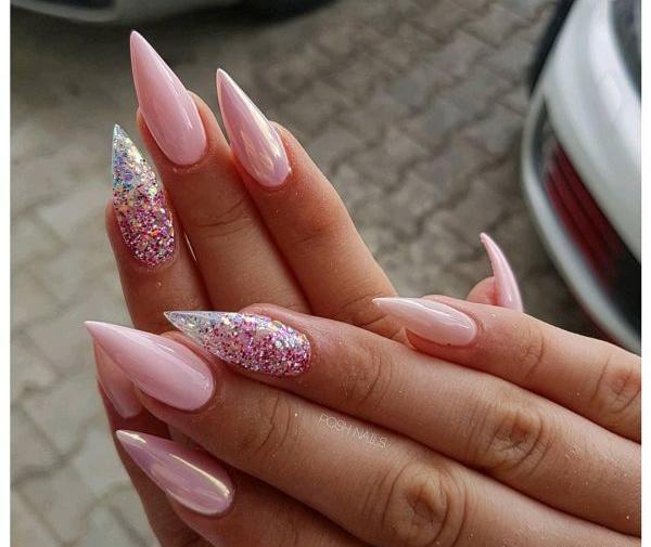 عکس ناخن نوک تیز کوتاه
