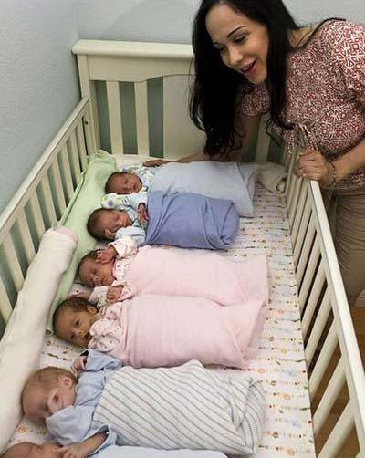 عکس نوزاد دختر در بارداری