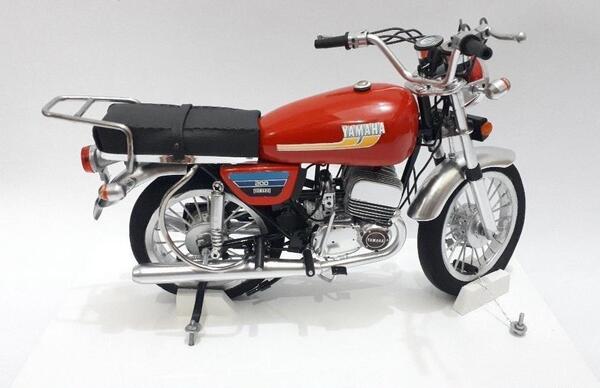 عکس موتور yamaha 200