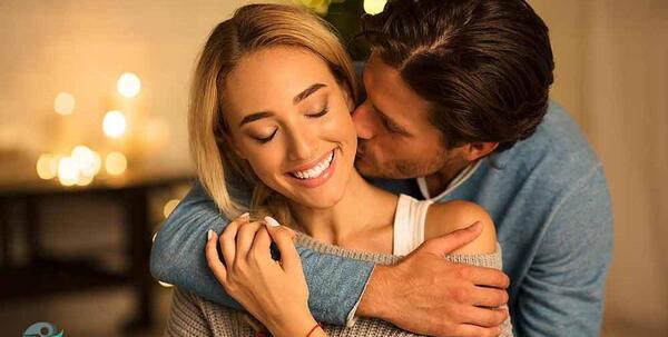 عکس عاشقانه بوسه گردن