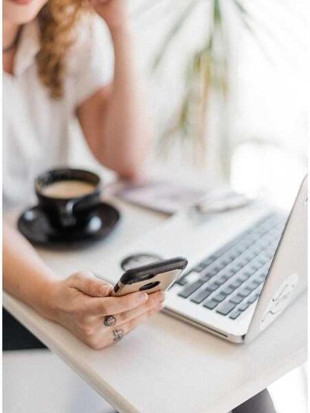 عکس لپ تاپ برای پروفایل