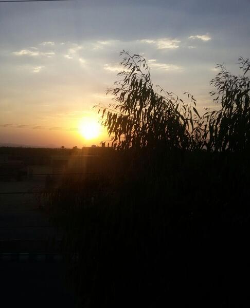 عکس غروب افتاب در روستا
