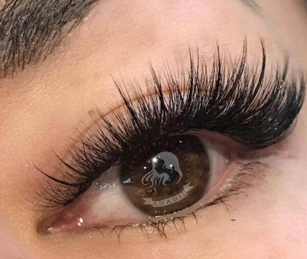 عکس چشم کاشت مژه