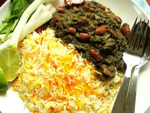 عکس قورمه سبزی روی میز