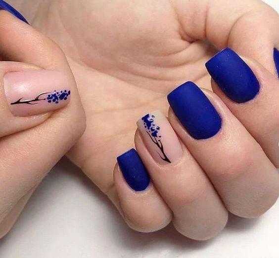 عکس ناخن آبی