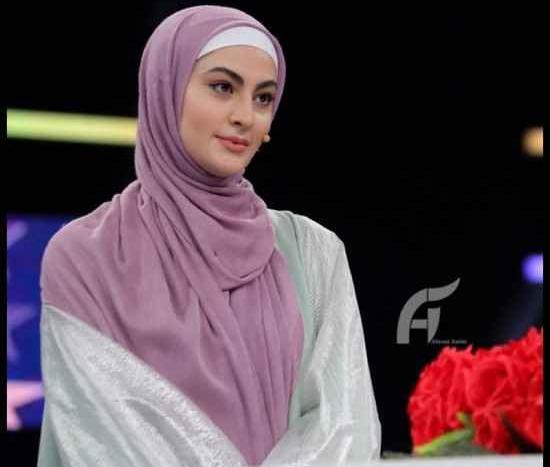 عکس با حجاب مریم مومن
