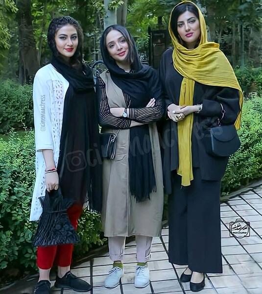 عکس با حجاب مریم مومن