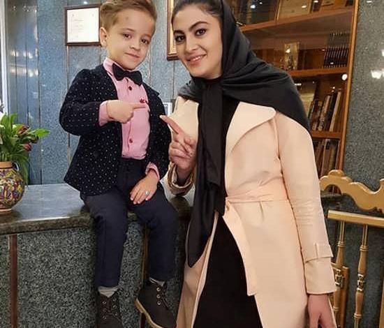عکس با حجاب مریم مومن