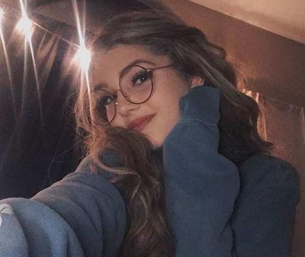 عکس فیک دخترونه عینکی