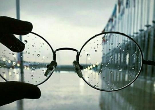 عکس فیک دخترونه عینکی