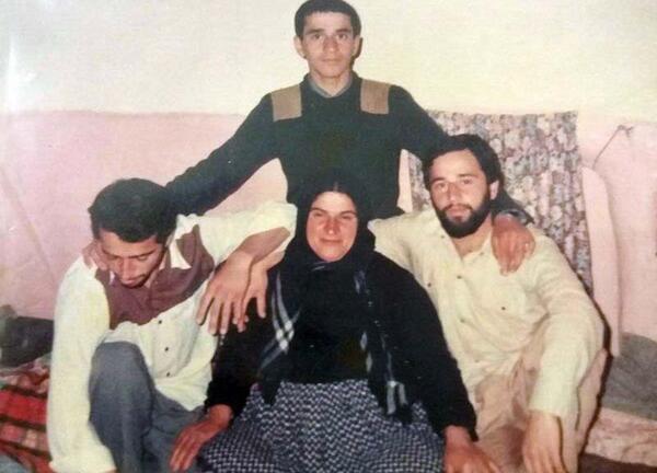 عکس مادر چشم به راه