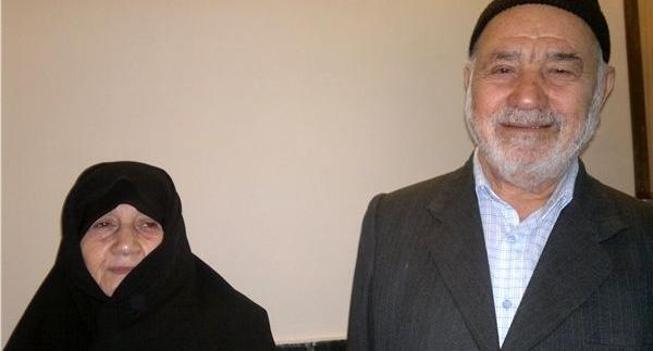 عکس مادر چشم به راه