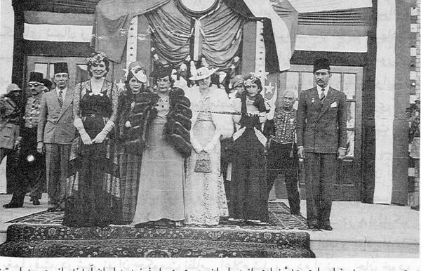 عکس نامزدی شاه