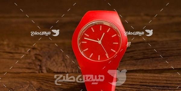 عکس ساعت قرمز