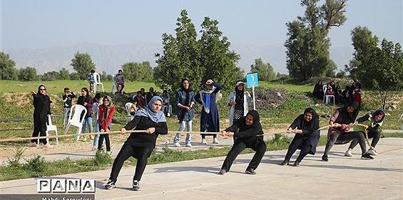 عکس بازی طناب کشی