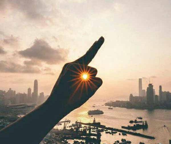 عکس نوشته خدا دوجا به بنده هاش میخنده