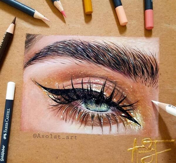 عکس نقاشی چهره با مداد رنگی