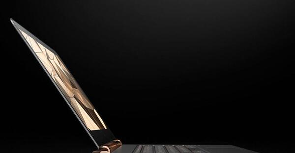عکس باریک ترین لپ تاپ جهان