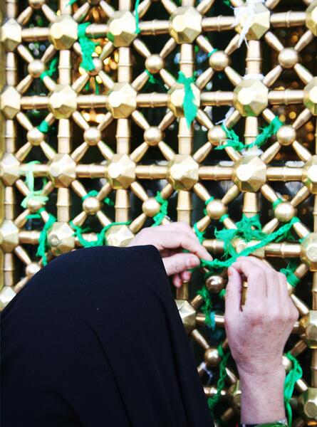 عکس حرم امام رضا و پنجره فولاد