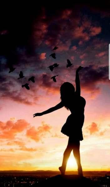عکس دختر تنها روی تاب